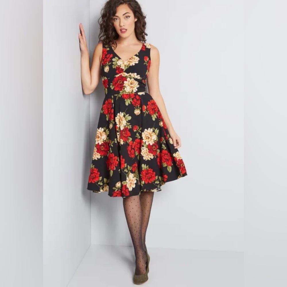 Vintage IXIA Floral Fit & Flare Dress - Picture 2 of 6